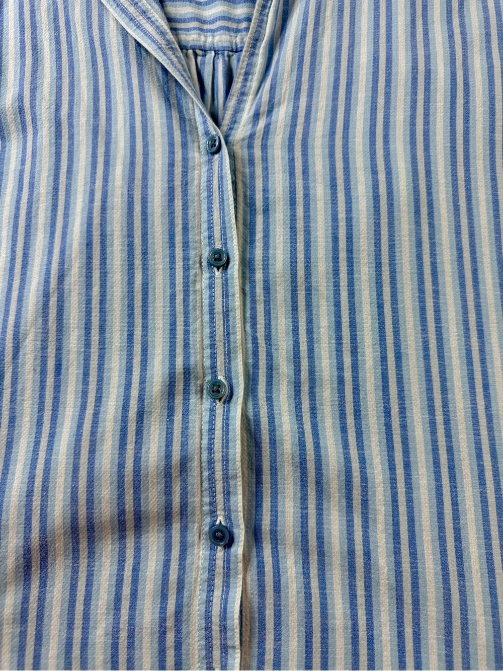Patagonia Light Blue and White Striped Short-Sleeve Button-Down Shirt - Picture 4 of 12